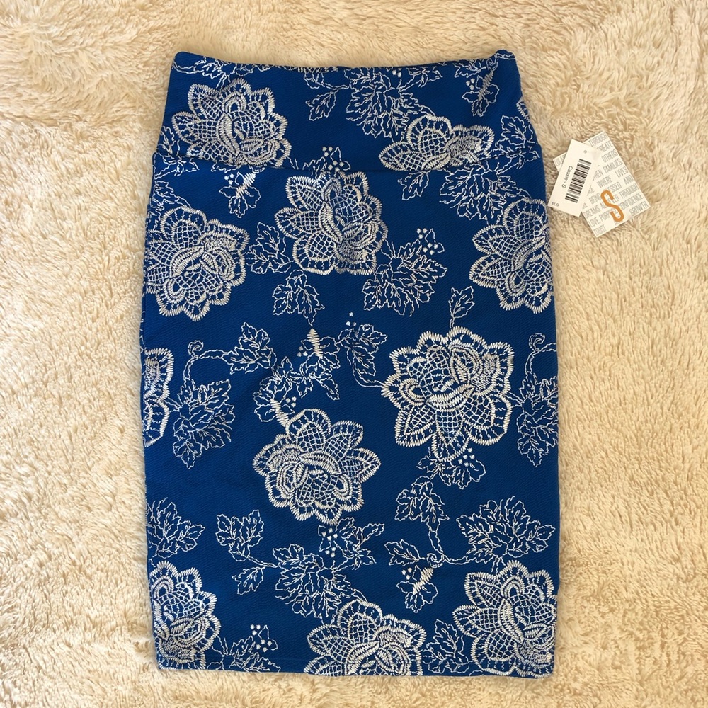 LuLaRoe Elegant Collection - Cassie size Small